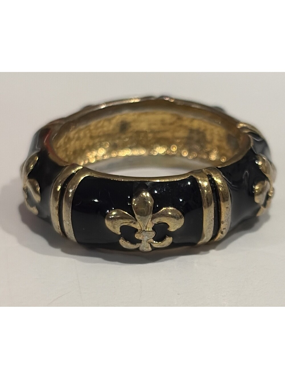 Vintage Fleur-De-Lis Black Enamel Ring Band Gold Tone Hidalgo Style Size 9